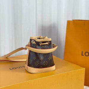 Classic Louis Vuitton Bag: A Stylish and Versatile Choice for Elegance